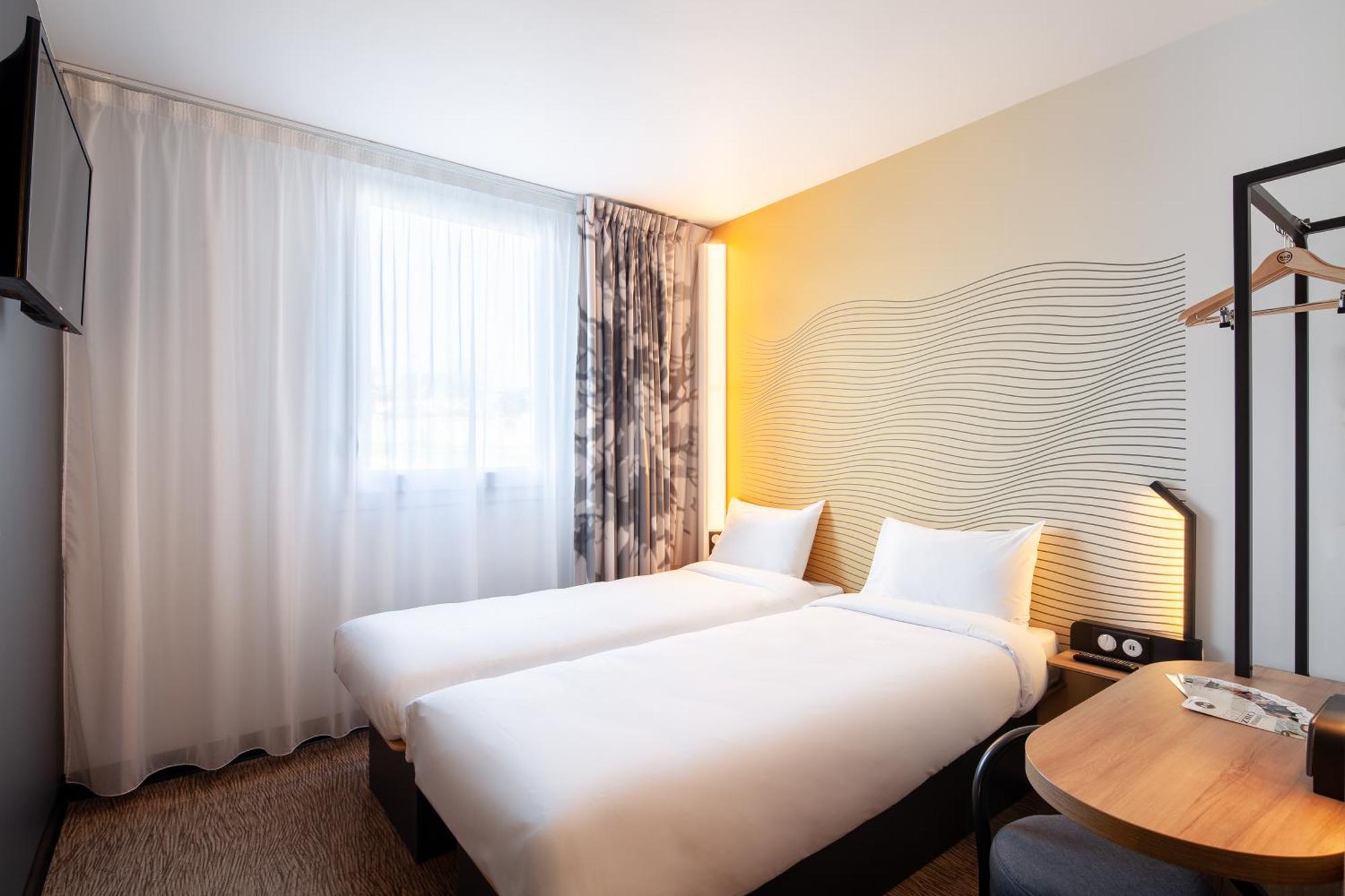 B&B Hotel Igny Palaiseau ภายนอก รูปภาพ